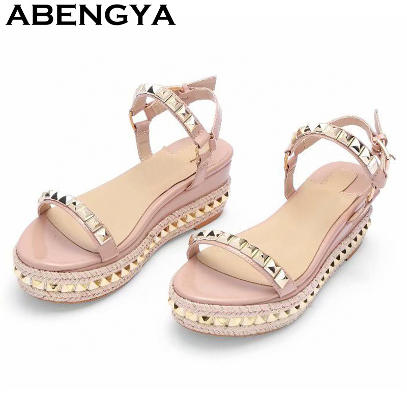 Classic Fashion Thick Sole Pla - огляд і ціна Leather Classic Strap