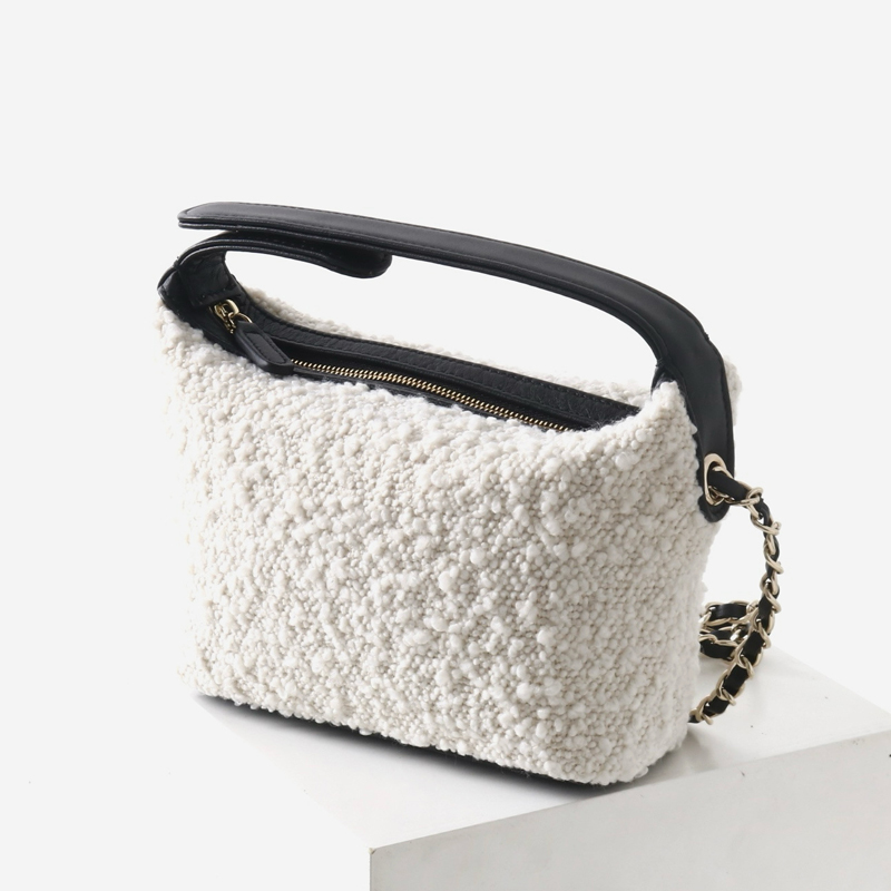 Leather Classic Mini Hobos Bag - огляд і ціна Leather Classic Strap